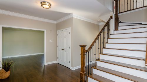 8749 Aintree Ln, Willowbrook IL  60527-8391 exterior