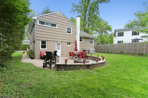 5 Vincent St, Chatham Township, NJ 07928-2232