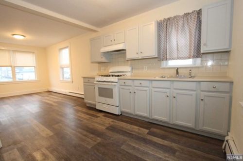 231 Royal Ave, Paterson NJ 07506-1830 exterior