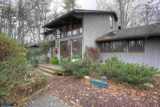 658 Big Oak Rd, Charlottesville, VA 22903-9730