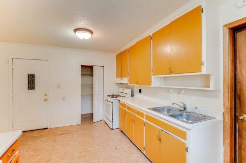 733 Conway St, Saint Paul MN  55106-5507 exterior