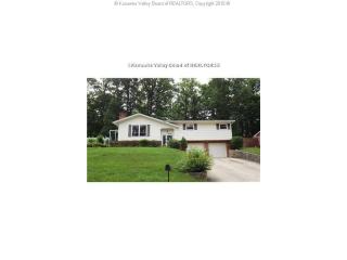 1593 Nottingham Rd, Charleston WV  25314-2452 exterior