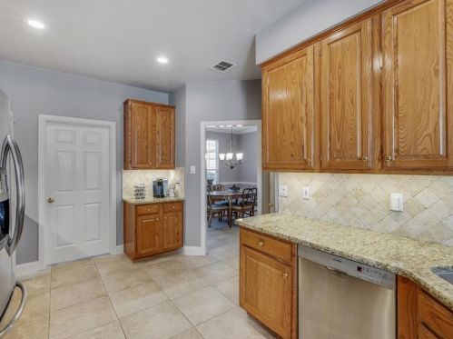 5000 Spanish Riv Trl, Fort Worth TX  76137-5216 exterior