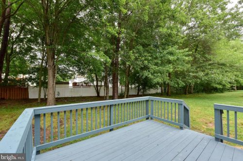 7309 Sterling Grove Dr, Springfield VA  22150-4437 exterior