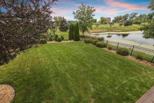 816 Mark Ln, Pingree Grove IL  60140-8278 exterior