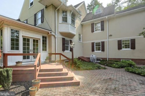 1130 Wheatland Ave, Lancaster PA  17603-2543 exterior
