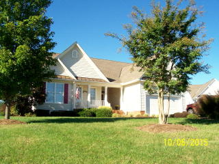 33 Pohickory Ln, Irvington, VA 22480-2424