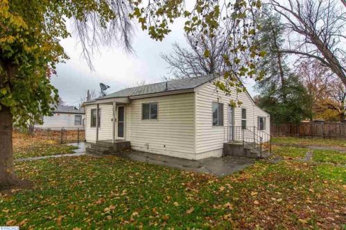 323 Beech St, Kennewick, WA 99336-4021