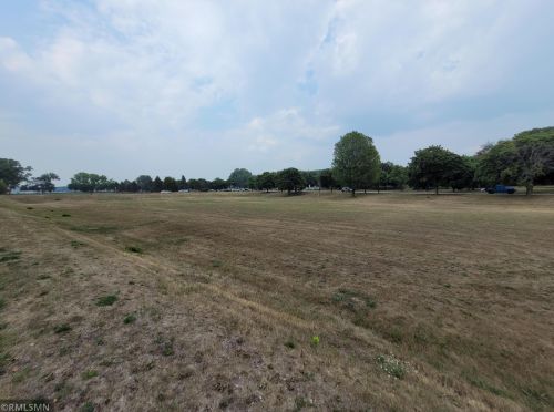 1155 Burnquist St, Saint Paul MN  55106-2804 exterior