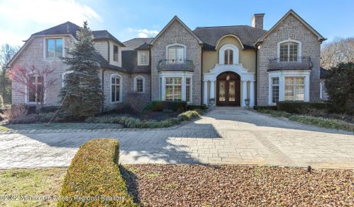 25 Winchester Ln, Holmdel Village, NJ 07733-1866