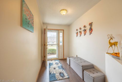 1110 Rose Dr, Sycamore, IL 60178-9505