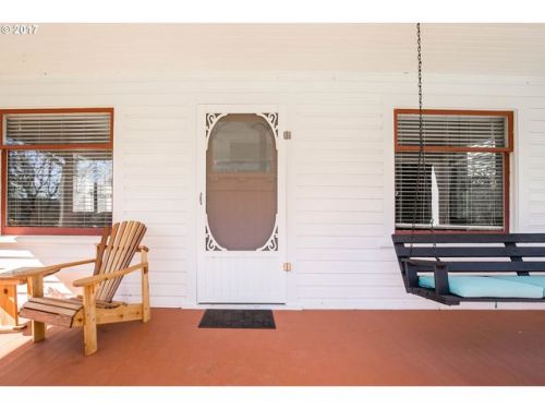 24765 Beavercreek Rd, Beavercreek, OR 97004-8698
