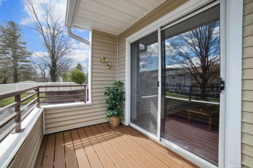 1549 Main St, Meriden CT  06450-4873 exterior