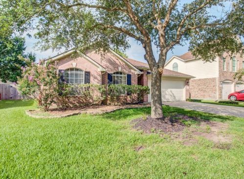 6606 Grant Dr, Richmond TX  77469-6071 exterior