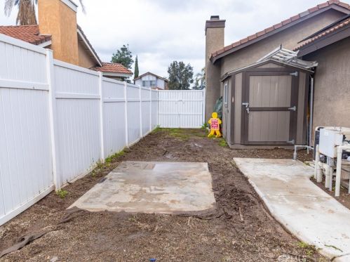 11568 Freedom Trl, Riverside CA  92503-5066 exterior