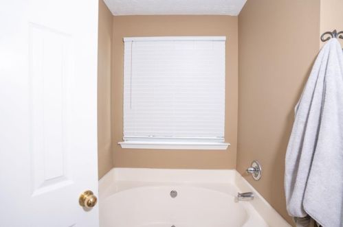 122 Meadow View Dr, Jackson GA  30233-2908 exterior