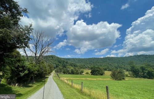 210 General Banks Ln, Madison, VA 22727-3303