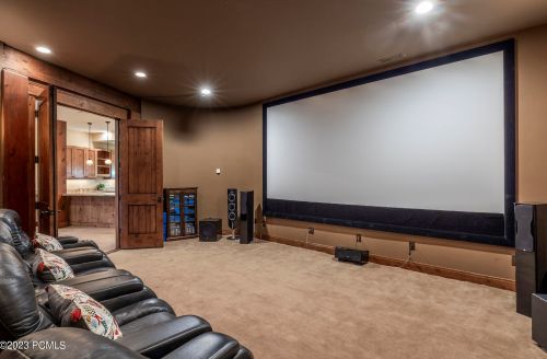 5872 Mtn Rnch Dr, Park City UT 84098-6177 exterior