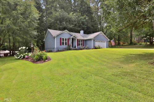 95 Vineyards Dr, Newnan, GA 30265-1900