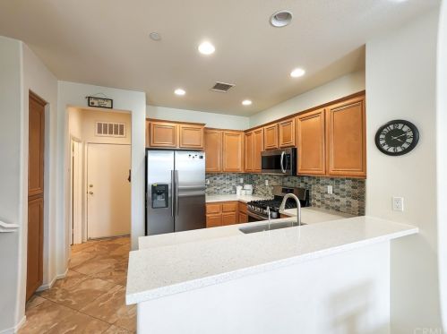 8024 Tulsa Pl, Rancho Cucamonga, CA 91730-2756