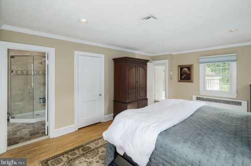 730 Redman Ave, Haddonfield NJ 08033-2744 exterior