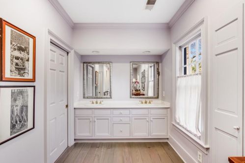 3229 Arden Rd, Atlanta GA  30305-1936 exterior