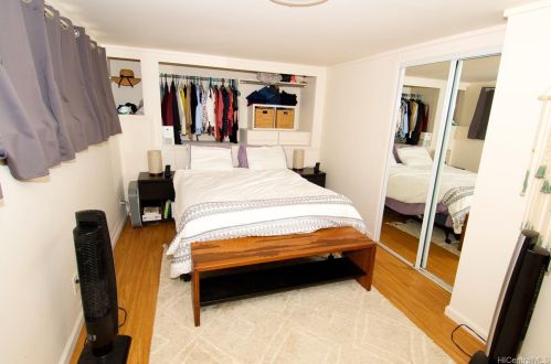 2871 Manoa Rd, Honolulu HI  96822-2120 exterior