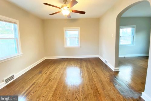 1744 Gross Ave, Camden NJ 08110-2702 exterior