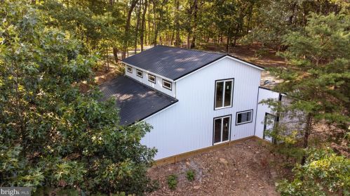 289 Winstead Rd, Berkeley Springs WV 25411 exterior