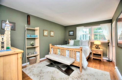 17 Morand Ln, Wilton CT  06897-4112 exterior