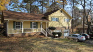 405 Ricky Dr, Dalton, GA 30721-8259