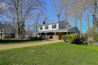 8606 Westmeath Ct, Springfield, VA 22152-3534