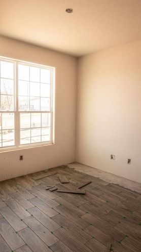 2622 Creekview Dr, Granbury, TX 76048-5733