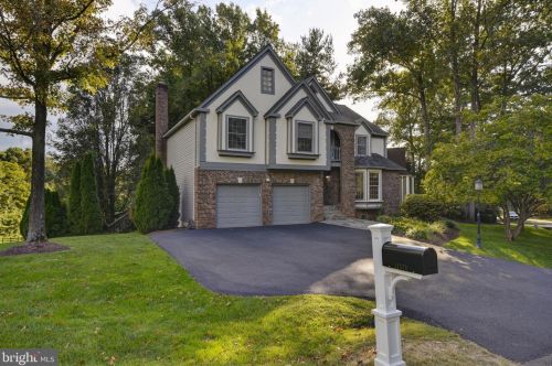 11571 Southington Ln, Herndon, VA 20170-2417
