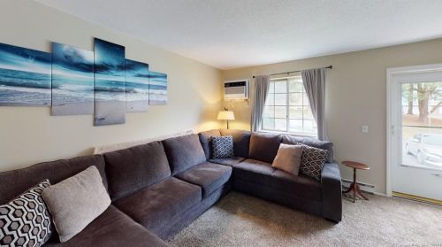 163 Cynthia Ln, Middletown, CT 06457-2151