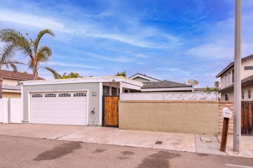4935 Coral Way, Oxnard, CA 93035-1902