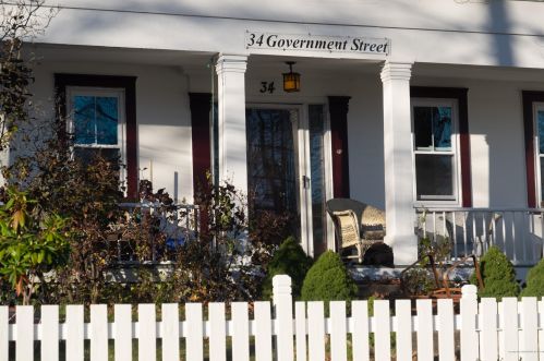 34 Government St, Kittery, ME 03904-1607