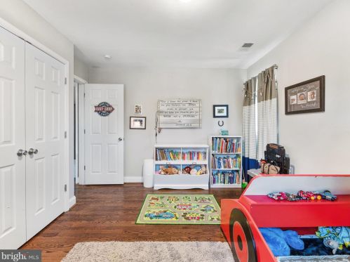 810 Venice Dr, Silver Spring MD 20904-2065 exterior