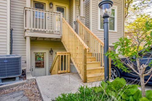 929 Auburnview Dr, Cincinnati OH  45206-2582 exterior