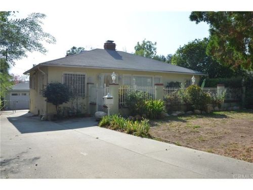 454 Poppyfields Dr, Altadena, CA 91001-4226