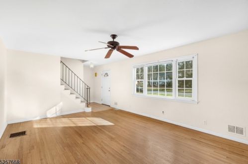 18 Meadow Ln, Hackettstown NJ  07840-4116 exterior