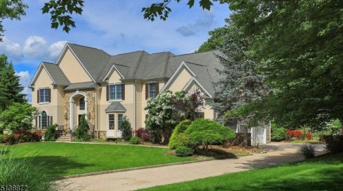 15 Winding Ridge Way, Warren, NJ 07059-7156