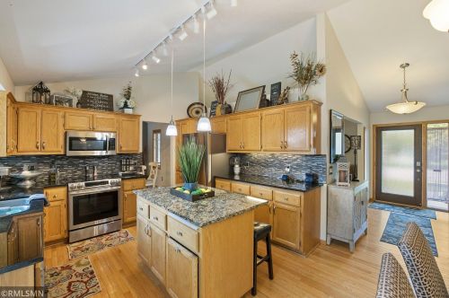 6512 137th St, Saint Paul MN  55124-4625 exterior