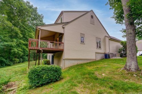 10 River Rd, Hebron, CT 06248-1430
