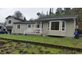 1629 Marsters Ave, Roseburg, OR 97470-4150