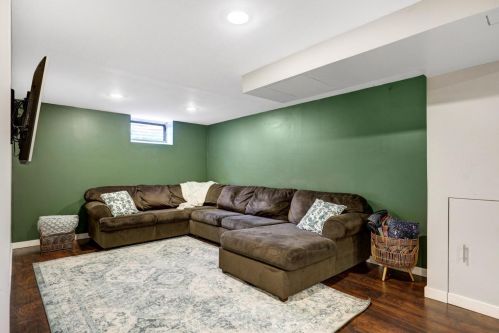 2329 Cedar Ave, Saint Paul MN  55110-4430 exterior