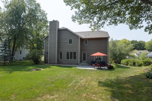 12566 Dover Dr, Saint Paul MN  55124-5238 exterior