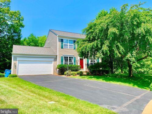 15009 Pansy Ct, Woodbridge, VA 22193-3385