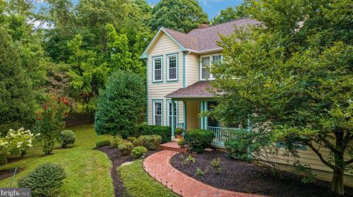 35595 Windover Hill Ln, Round Hill, VA 20141-2548