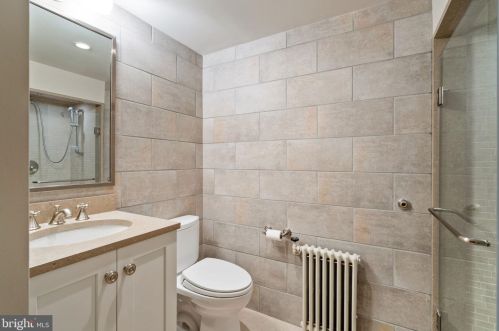 1812 Delancey Pl, Philadelphia PA  19103-6612 exterior